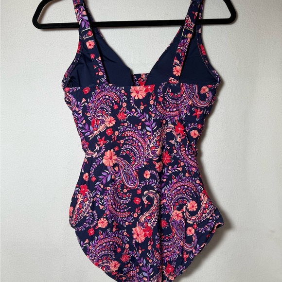 Lands' End One Piece Swimsuit. Size Small - Picture 2 of 8